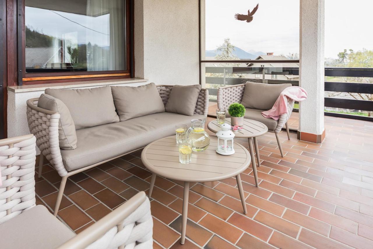 Apartment Valy - Free Bikes, Relaxing Terrace & Near Блед Екстериор снимка