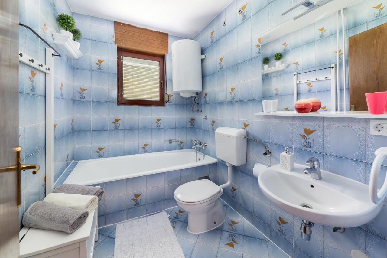 Apartment Valy - Free Bikes, Relaxing Terrace & Near Блед Екстериор снимка