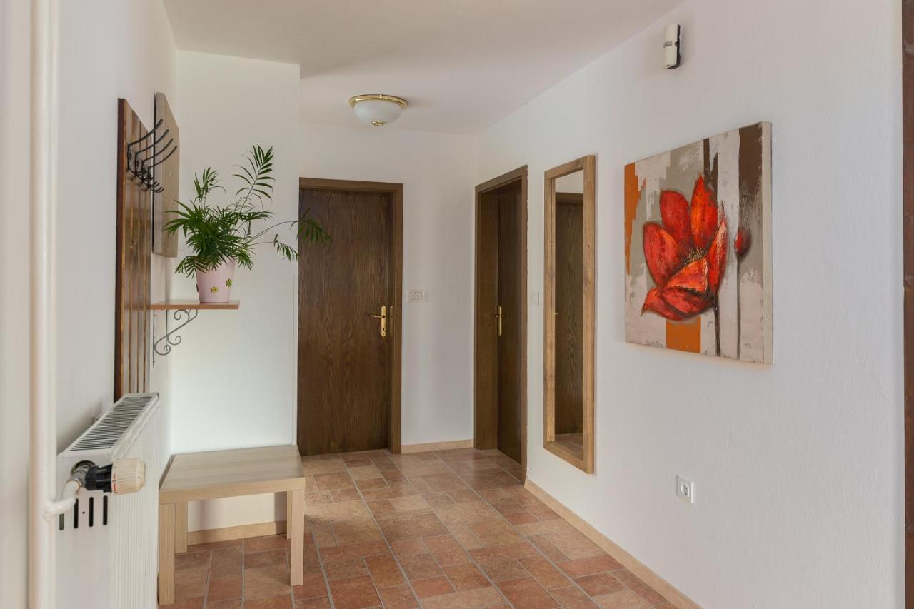 Apartment Valy - Free Bikes, Relaxing Terrace & Near Блед Екстериор снимка