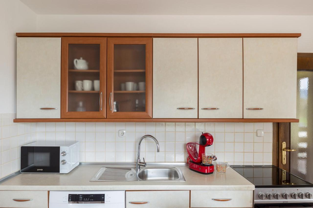Apartment Valy - Free Bikes, Relaxing Terrace & Near Блед Екстериор снимка